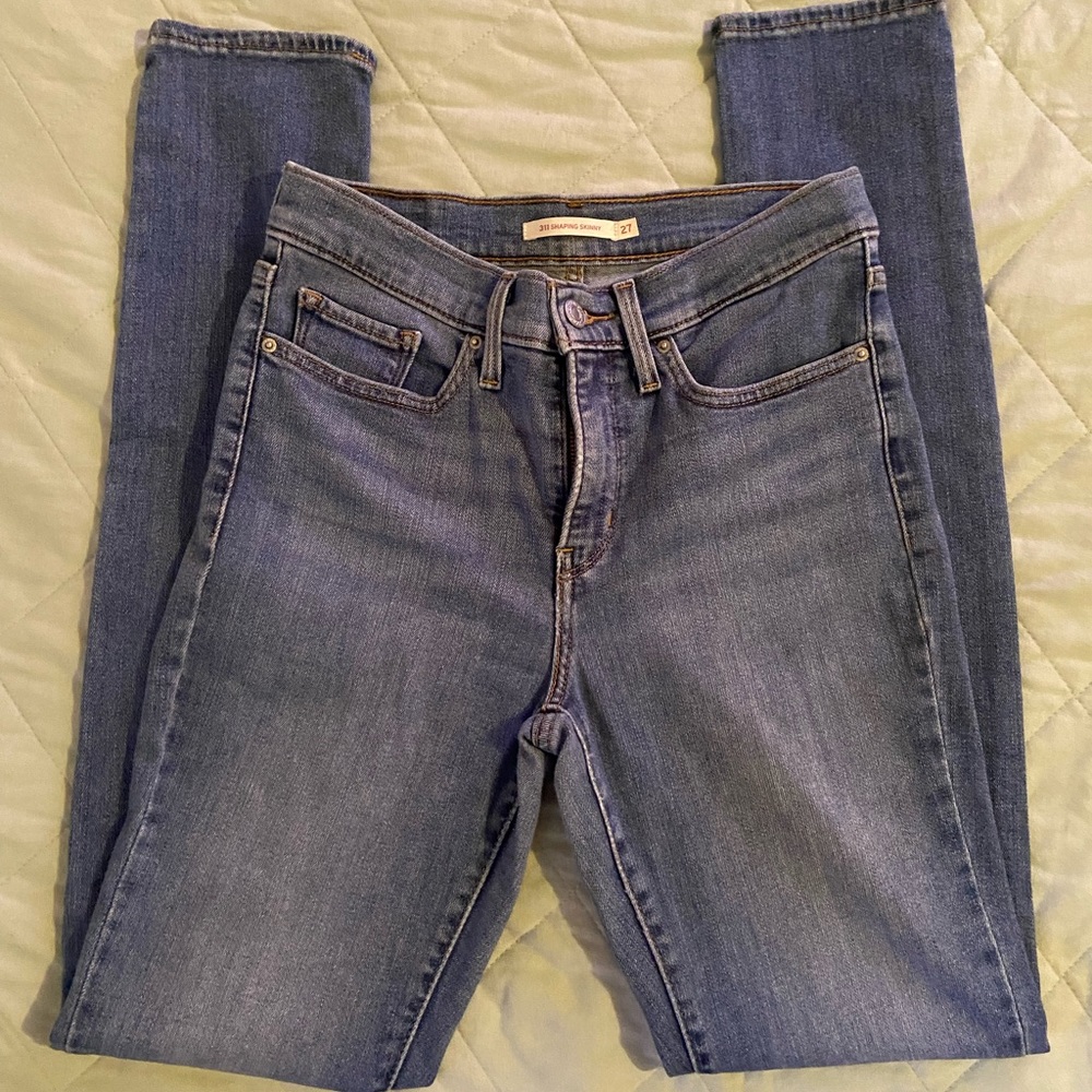311 Shaping Skinny Levi Jeans